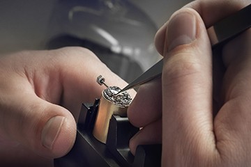 卡地亚石英手表不走