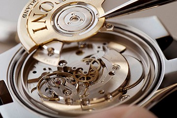 卡地亚手表为什么不动