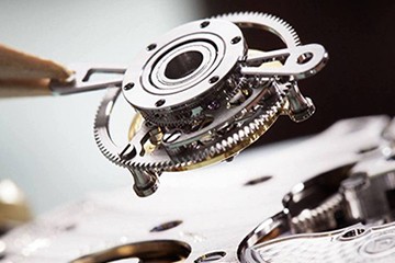 去哪换卡地亚表原装表带